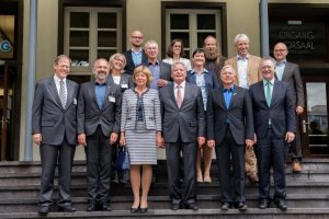Bundespräsident Gauck besucht gemeinsam mit seiner Lebensgefährtin Daniela Schadt die Kinderklinik des Universitätsklinikums Bonn