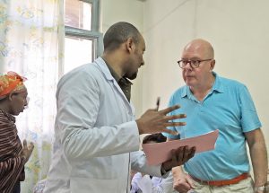 Prof. Dr. Christian Elger zu Besuch in äthiopischem Krankenhaus