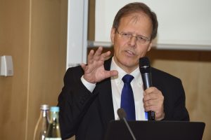 Prof. Dr. Dr. h.c. mult. Wolfgang Holzgreve, MBA, Ärztlicher Direktor und Vorstandsvorsitzender