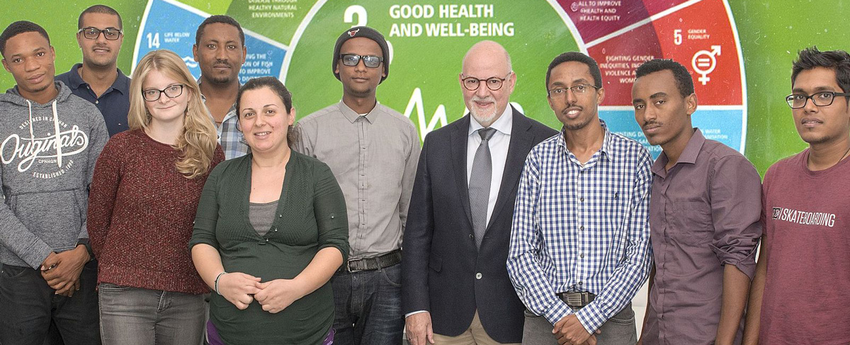 Global Health - Der erste Jahrgang des neuen Studiengangs mit Prof. Dr. Martin Exner