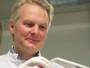 Prof. Dr. med. Eicke Latz
