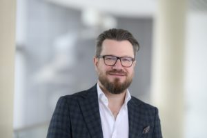 rof. Dr. Jaroslaw Maciaczyk Leiter der Sektion Stereotaktische und Funktionelle Neurochirurgie Klinik für Neurochirurgie Universitätsklinikum Bonn