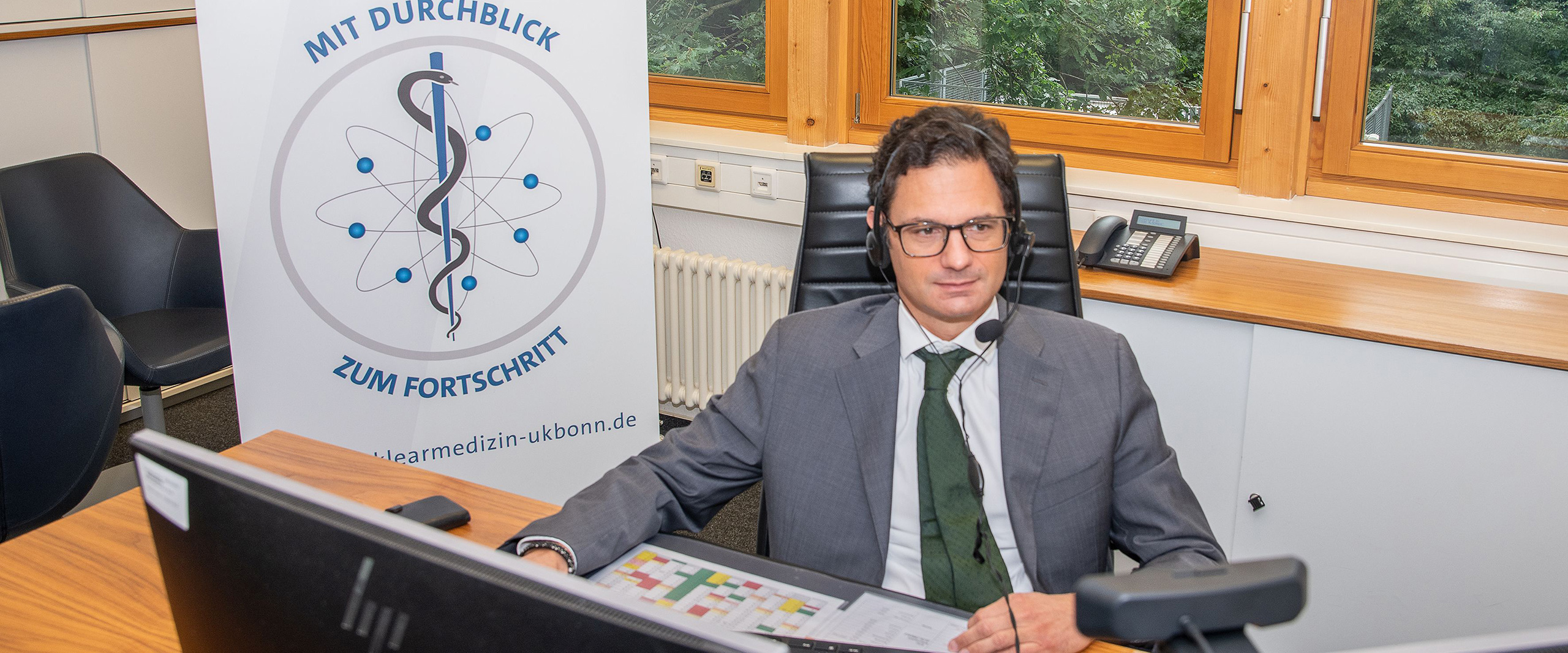 Prof. Markus Essler, Direktor der Klinik für Nuklearmedizin am UKB und Kongresspräsident 2020, während des ersten Online-Kongresses der DGN, "NuklearMedizin 2020 – Digital“.
