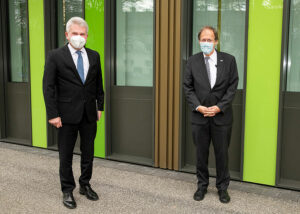 Minister Pinkwart und Prof. Holgreve