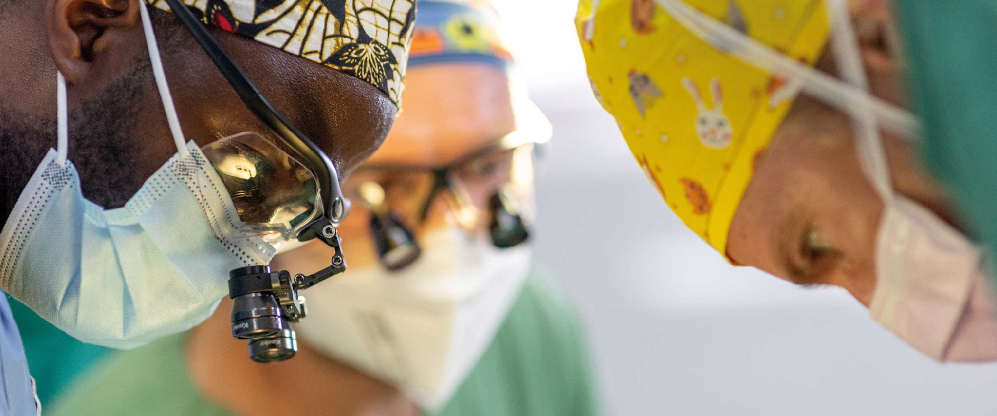 Bonner Arzt hilft Verbrennungsopfern in Ostafrika
