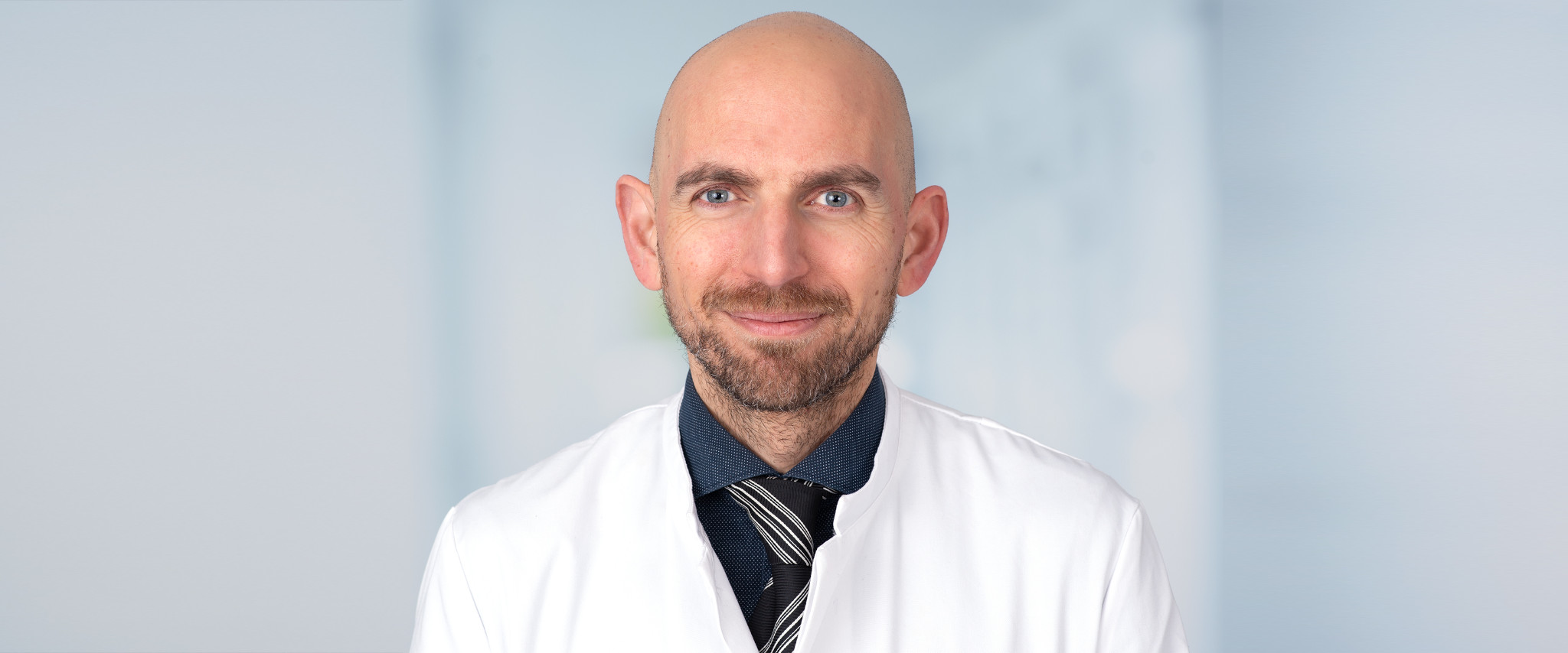 Dr. Karl Mercieca ist ein renommierter Glaukom-Experte und leitet die neue Sektion Glaukom am UKB.