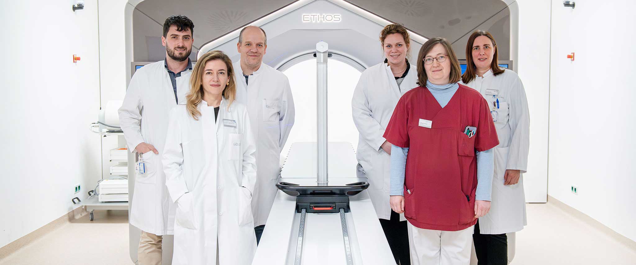 Schneller und präziser gegen Krebs: UKB nutzt KI-gestützte Strahlentherapie
