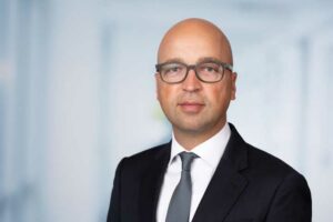Prof. Alexander Mustea wurde in die renommierte Society of Pelvic Surgeons aufgenommen.