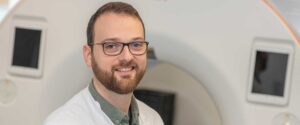 Dr. Sebastian Nowak klärt den datenschutzsicheren Einsatz von KI zur Strukturierung radiologischer Befunde.