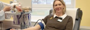 Krebstherapie und Blut spenden: Ruth S. spendet aufgrund der Krebsdiagnose ihres Sohnes