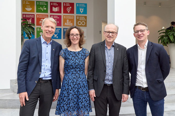 Die Sprecher von ImmunoSensation: (v. li.) Prof. Gunther Hartmann, Prof. Anja Schneider, Prof. Waldemar Kolanus (aktueller Sprecher, ImmunoSensation2) und Prof. Andreas Schlitzer (künftiger Sprecher ImmunoSensation3).