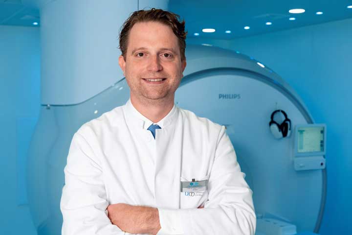 Prof. Julian Luetkens