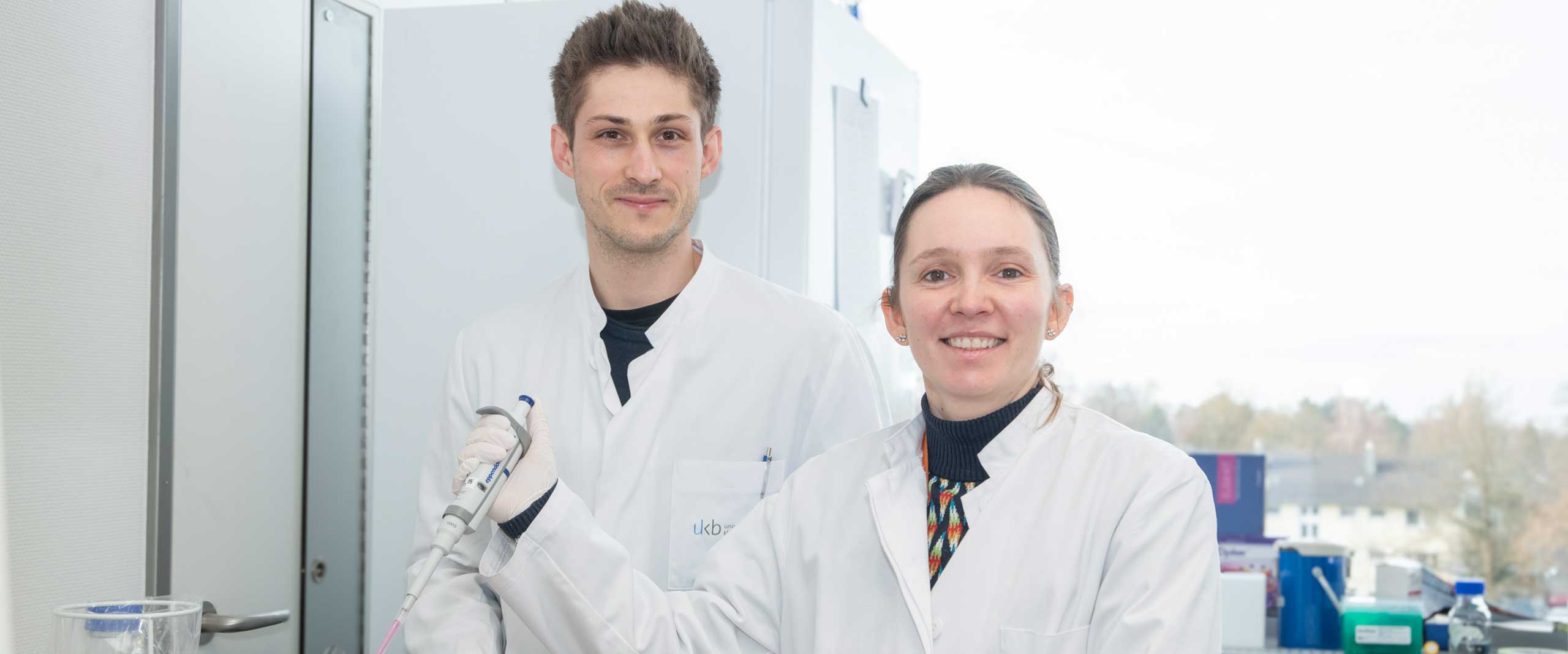 Die Erstautoren der Bonner Studie Dr. Georg W. Sendtner (li) und Julia Miranda (re).