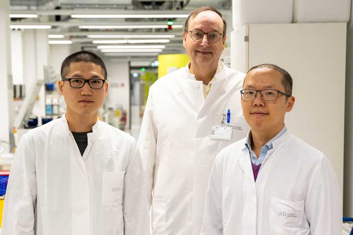 Dr. Junping Yin, Prof. Christian Kurts und Dr. Jian Li
