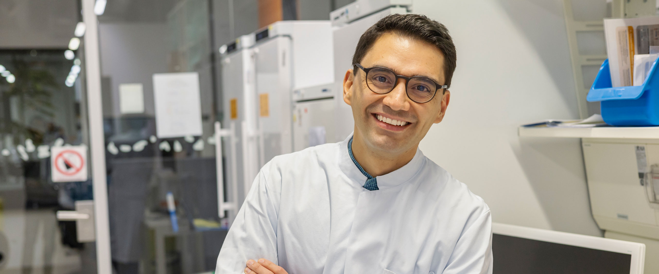 Dr. Dr. Sergio Castro-Gomez