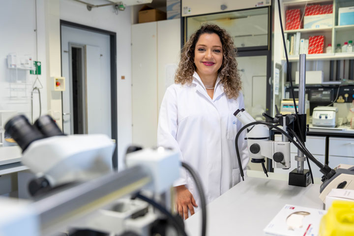 Dr. Mona Malek Mohammadi