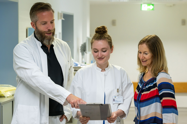 Dr. Robert Hüneburg, Dr. Anne-Sophie Layritz und Nicola Reents